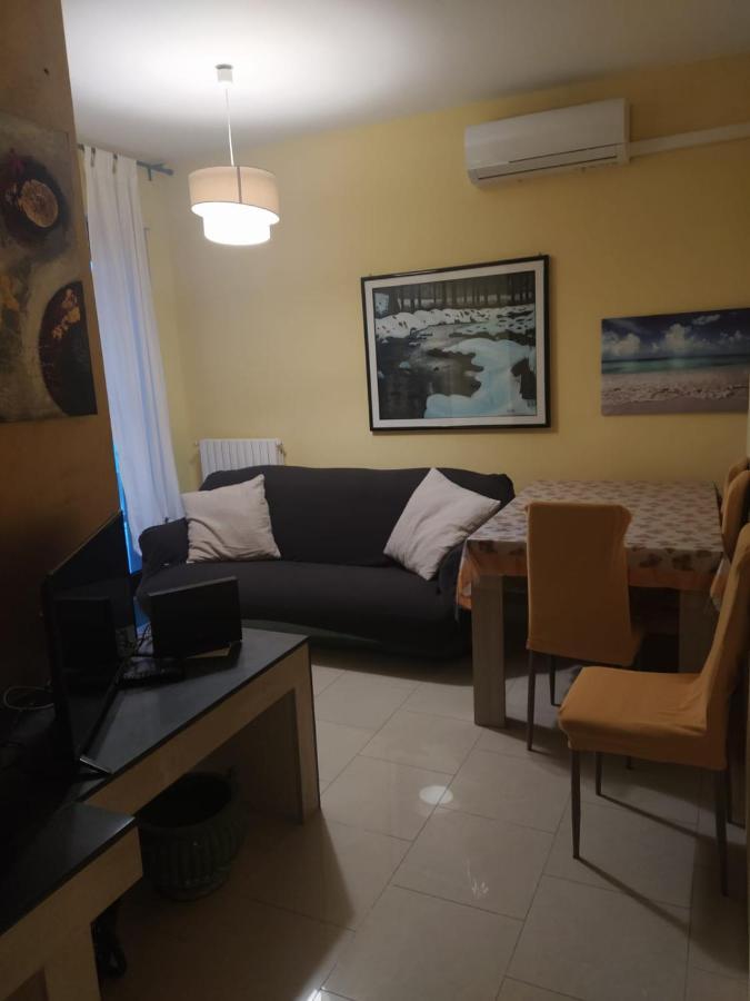 "La Casa Di Mariagrazia" Rooms Con Cucina Condivisa E Terrazza Sammichele Di Bari Dış mekan fotoğraf