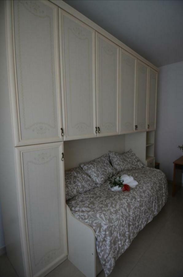 "La Casa Di Mariagrazia" Rooms Con Cucina Condivisa E Terrazza Sammichele Di Bari Dış mekan fotoğraf